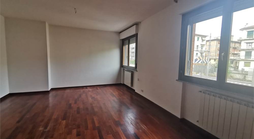 4 rooms Apartment in Arezzo, Italy No. 222916