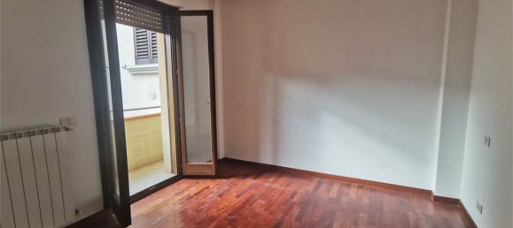 4 rooms Apartment in Arezzo, Italy No. 222916 10