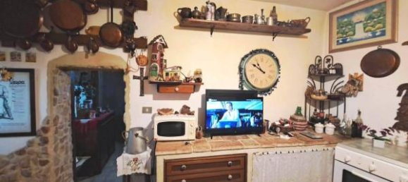 3 rooms Castles in Campello sul Clitunno, Italy No. 149636 15