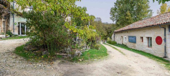 20 bedrooms House in Charente, France No. 334169 8