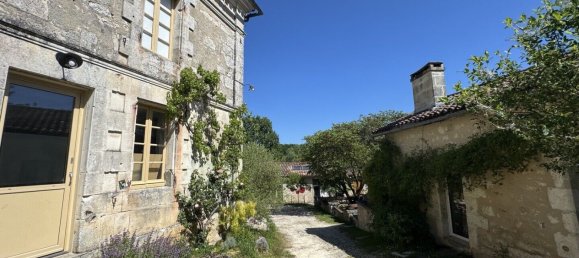 20 bedrooms House in Charente, France No. 334169 17
