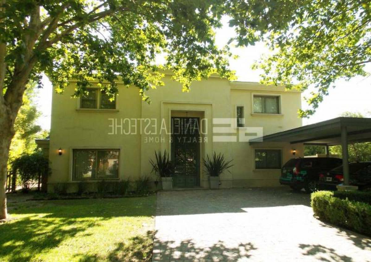 3 bedrooms House in Pilar, Argentina No. 71724