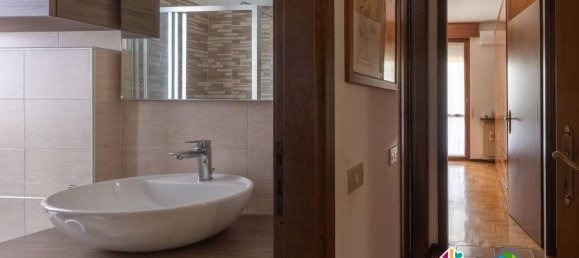 Квартира с 3 комнатами в Альбьяте, Италия № 33042 21