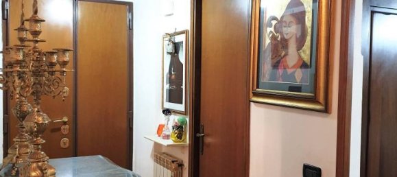 3 rooms Apartment in Rome, Italy No. 130157 6