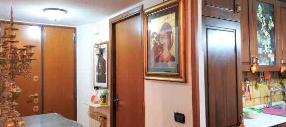 3 rooms Apartment in Rome, Italy No. 130157 5