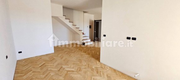 Квартира с 2 спальнями в Гроссето, Италия № 203708 8