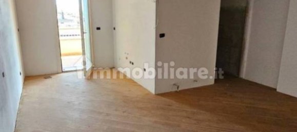 Квартира с 2 спальнями в Гроссето, Италия № 203708 17