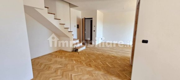 Квартира с 2 спальнями в Гроссето, Италия № 203708 14