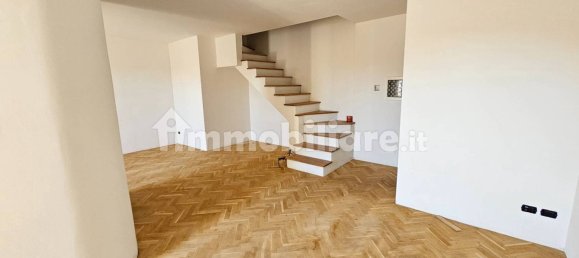 Квартира с 2 спальнями в Гроссето, Италия № 203708 7