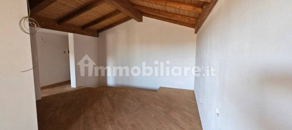 Квартира с 2 спальнями в Гроссето, Италия № 203708 22