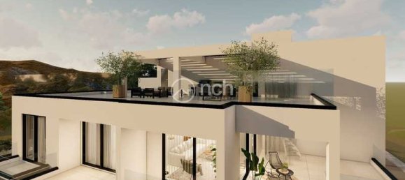 3 bedrooms Apartment in Limassol, Cyprus No. 8627 3