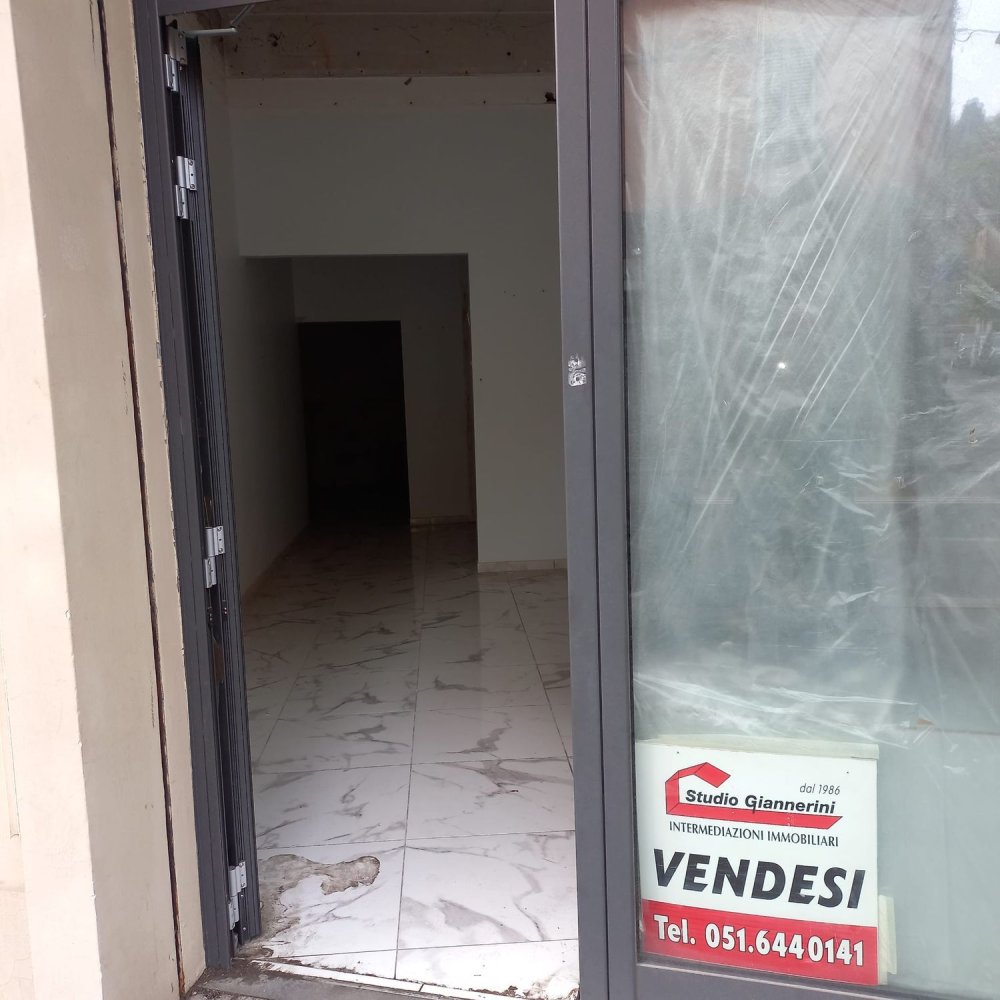 50m² Office in Casalecchio di Reno, Italy No. 194393