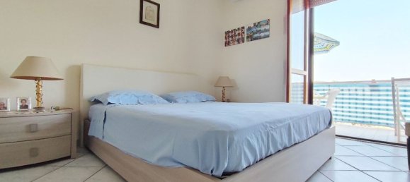 3غرفة شقة في Formia, Italy رقم 40374 11