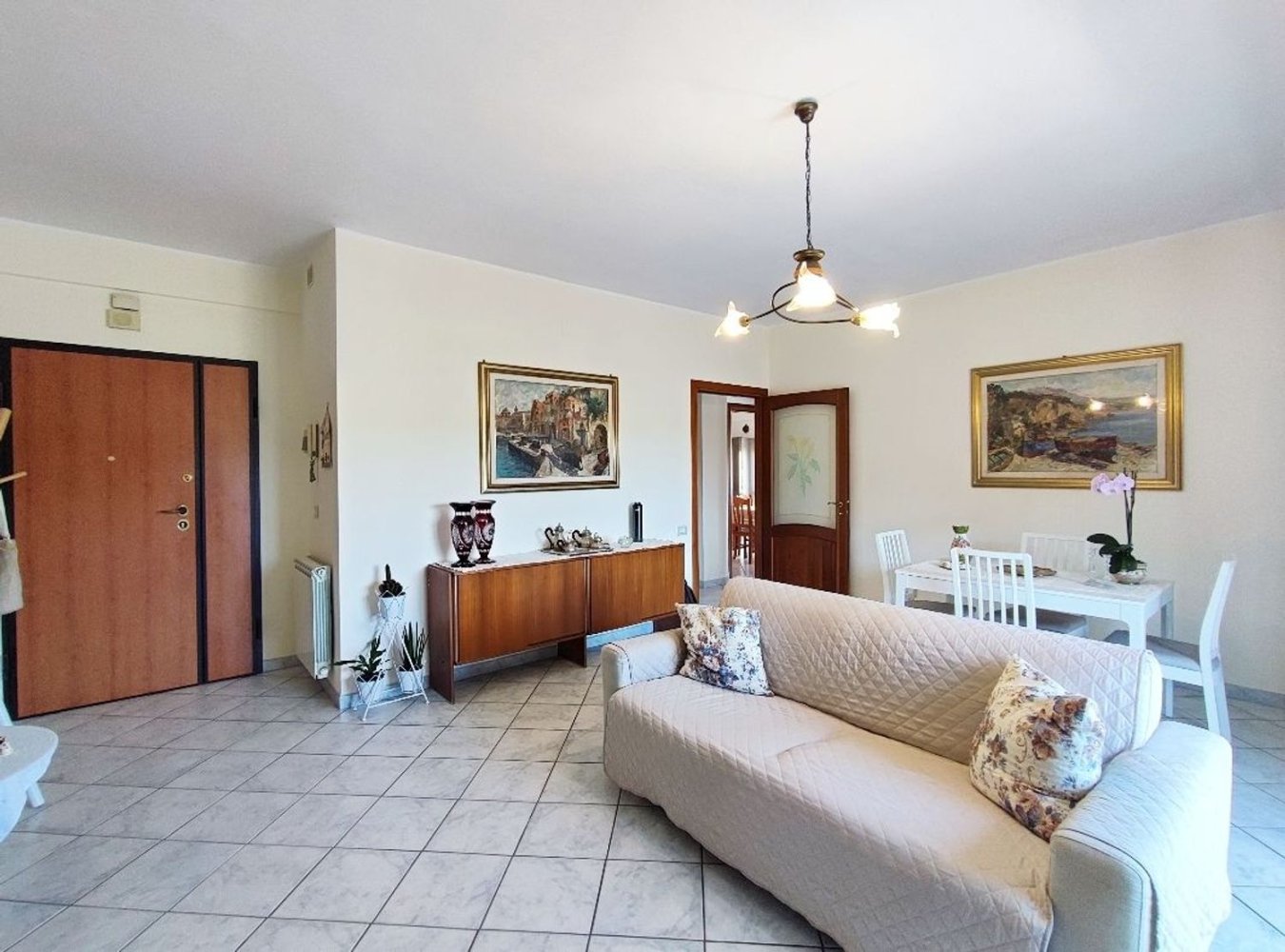 3غرفة شقة في Formia, Italy رقم 40374