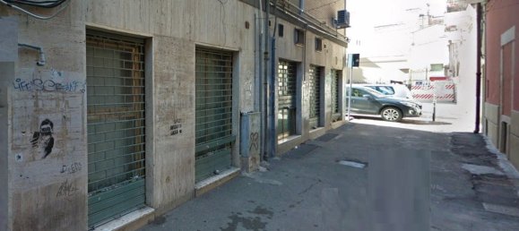 Imóvel comercial de 9 divisões em Foggia, Italy N.º 81489 5