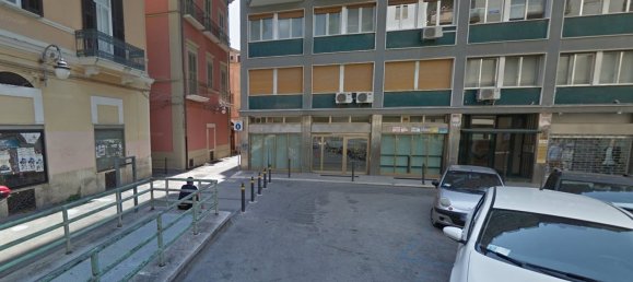 Imóvel comercial de 9 divisões em Foggia, Italy N.º 81489 2