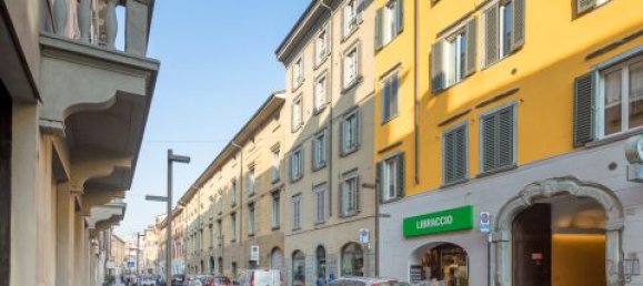 Квартира с 1 спальней в Бергамо, Италия № 324957 22