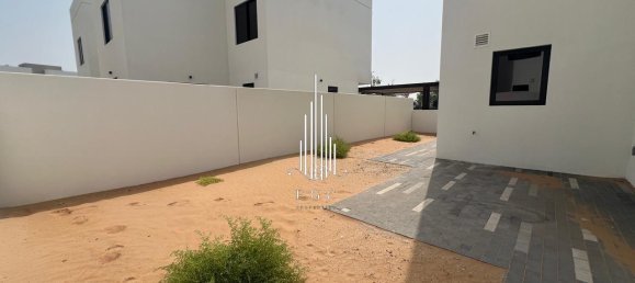 4 bedrooms Villa in Yas Island, UAE No. 95412 27