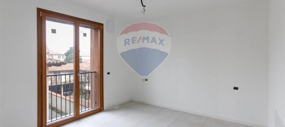 Квартира с 2 комнатами в Курно, Италия № 15555 33