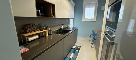 Квартира с 3 комнатами в Рим, Италия № 195382 10