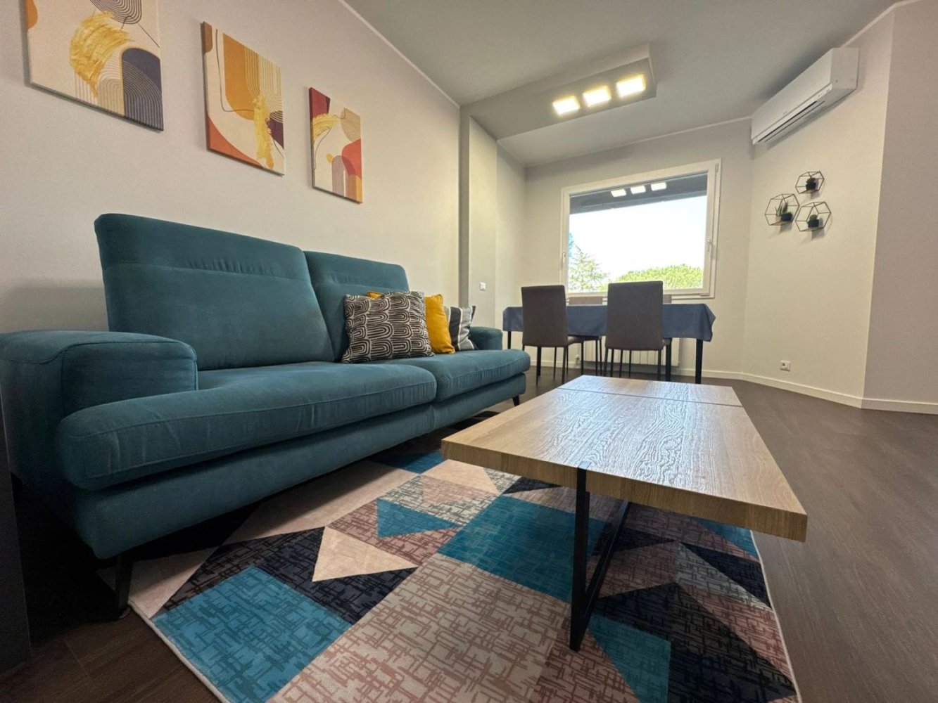 Квартира с 3 комнатами в Рим, Италия № 195382