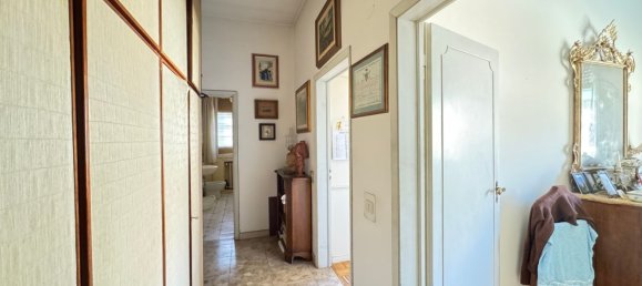 9 rooms Apartment in Florence, Italy No. 52074 38
