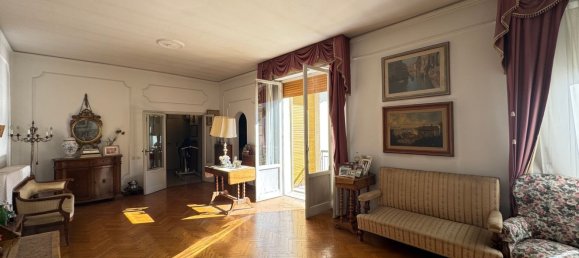 9 rooms Apartment in Florence, Italy No. 52074 8
