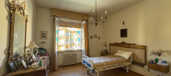 9 rooms Apartment in Florence, Italy No. 52074 30