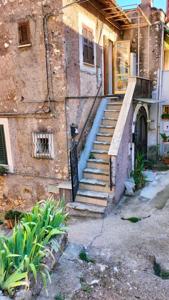 Apartamento de 2 dormitorios en Guidonia Montecelio, Italy No. 371509