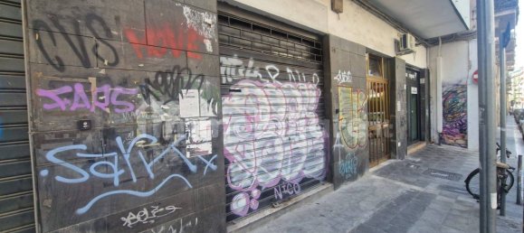 1 room Commercial property in Bari, Italy No. 358621 4
