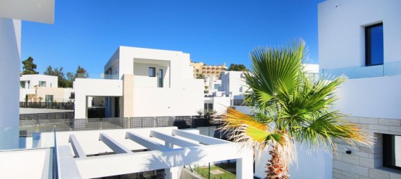 4 Schlafzimmer Villa in Marbella, Spain, Nr. 98872 7