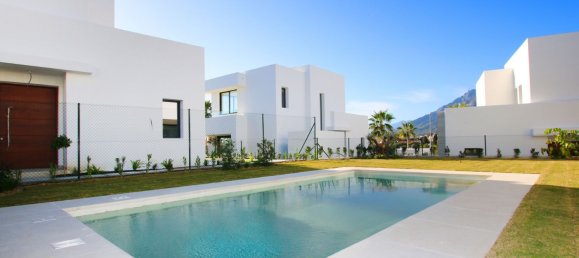 4 Schlafzimmer Villa in Marbella, Spain, Nr. 98872 5