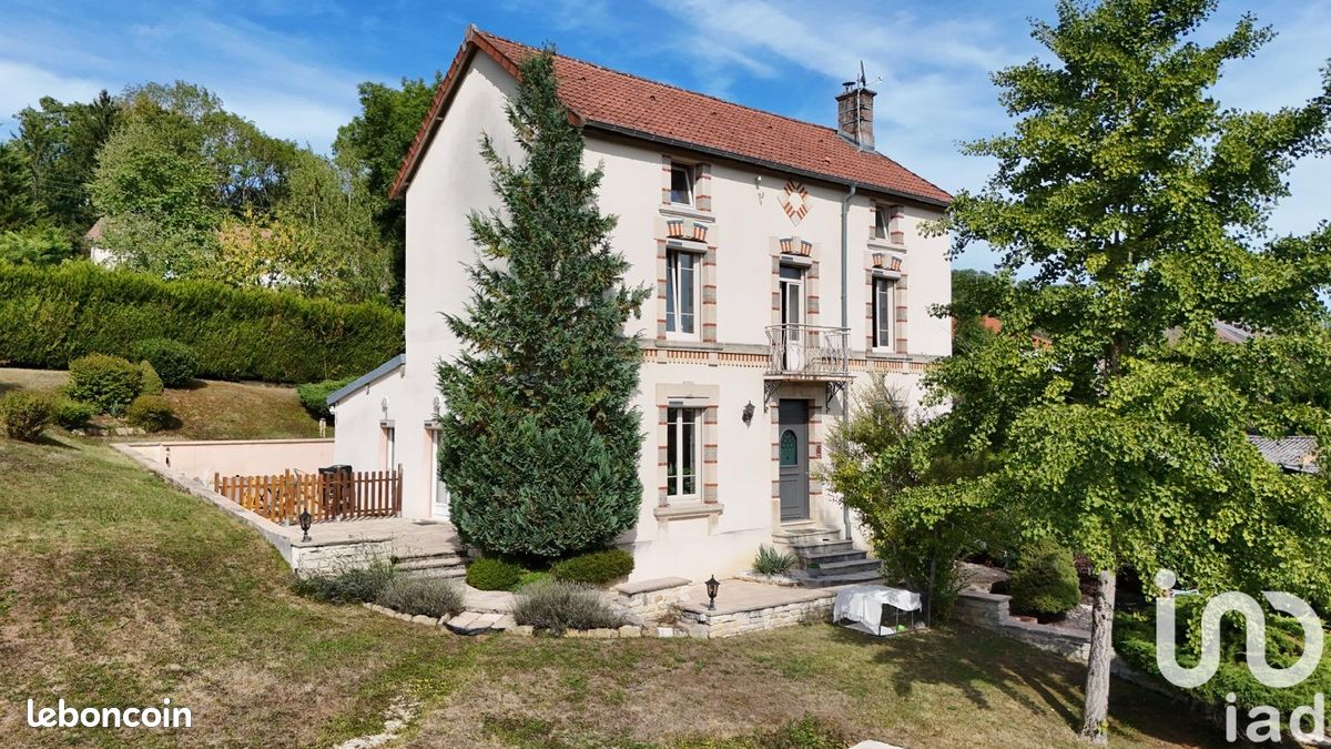 Casa de 4 dormitorios en Nogent, France No. 332068