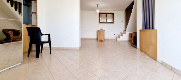4 rooms House in Solesino, Italy No. 140386 8