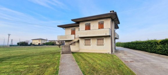 4 rooms House in Solesino, Italy No. 140386 18