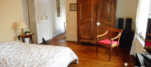 8 rooms House in Malans, France No. 196473 32