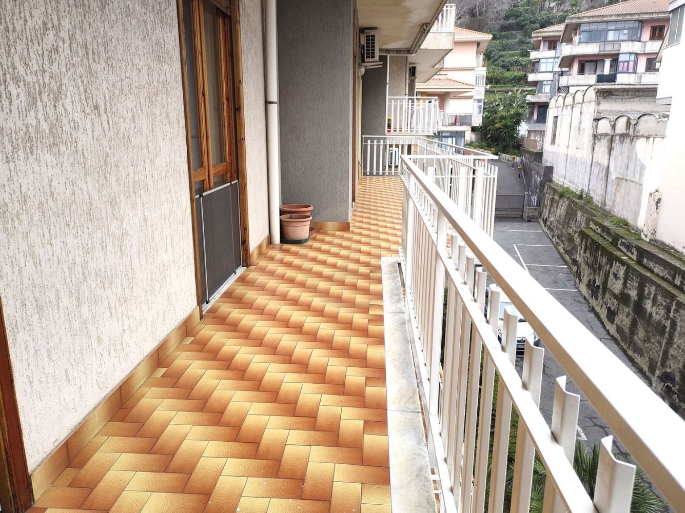 3 rooms Apartment in Aci Catena, Italy No. 53977