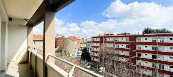 1 chambre Appartement à Milan, Italy No. 262890 9