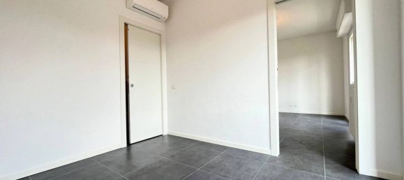 1 chambre Appartement à Milan, Italy No. 262890 7