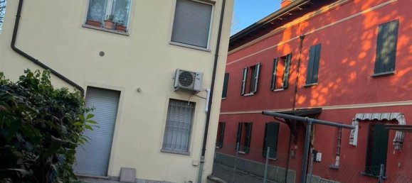 3 rooms Apartment in Campegine, Italy No. 208688 9