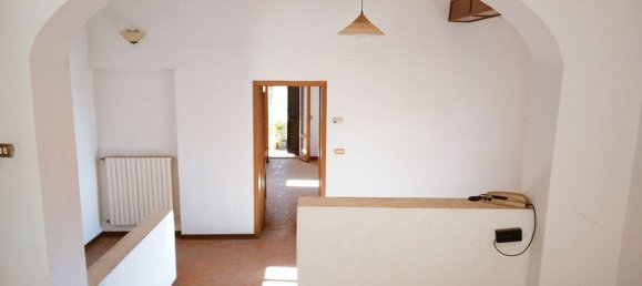 6-salle Appartement à Foiano della Chiana, Italy No. 284972 9