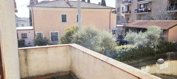 6-salle Appartement à Foiano della Chiana, Italy No. 284972 3