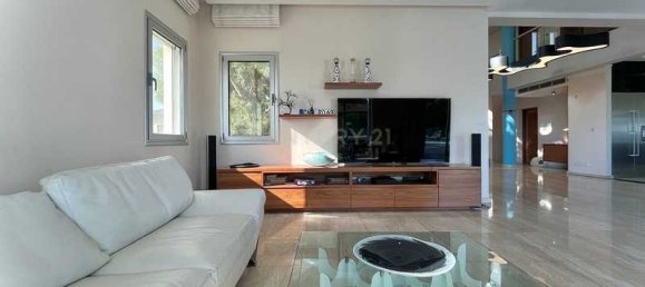 7 bedrooms House in Agios Athanasios, Cyprus No. 10844 11