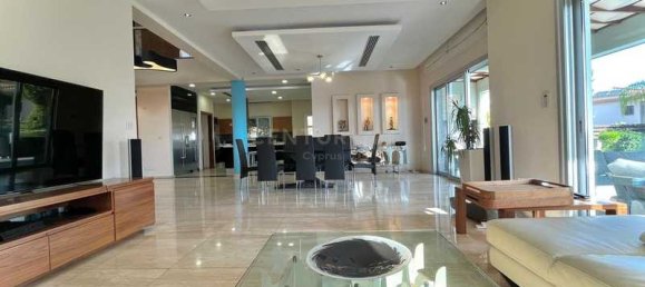 7 bedrooms House in Agios Athanasios, Cyprus No. 10844 10