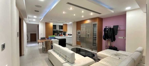 7 bedrooms House in Agios Athanasios, Cyprus No. 10844 2