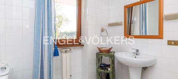 Villa de 6 dormitorios en Morlupo, Italy No. 130011 20