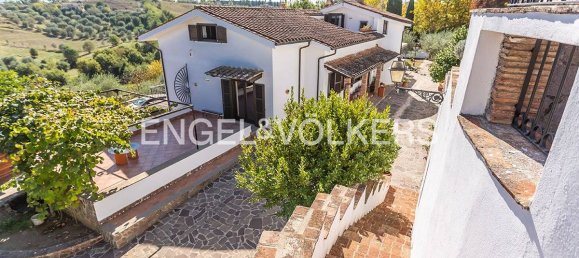 Villa de 6 dormitorios en Morlupo, Italy No. 130011 25