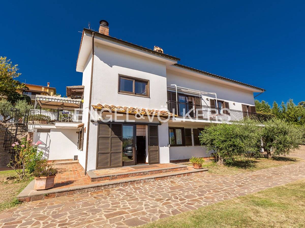 Villa de 6 dormitorios en Morlupo, Italy No. 130011