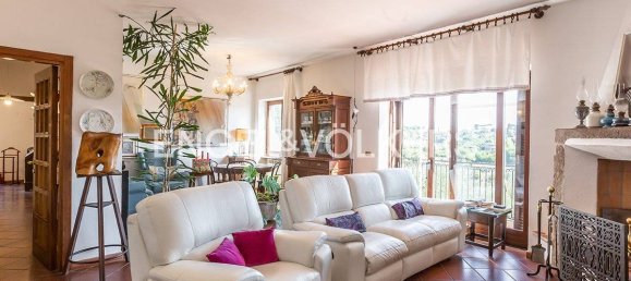 Villa de 6 dormitorios en Morlupo, Italy No. 130011 3