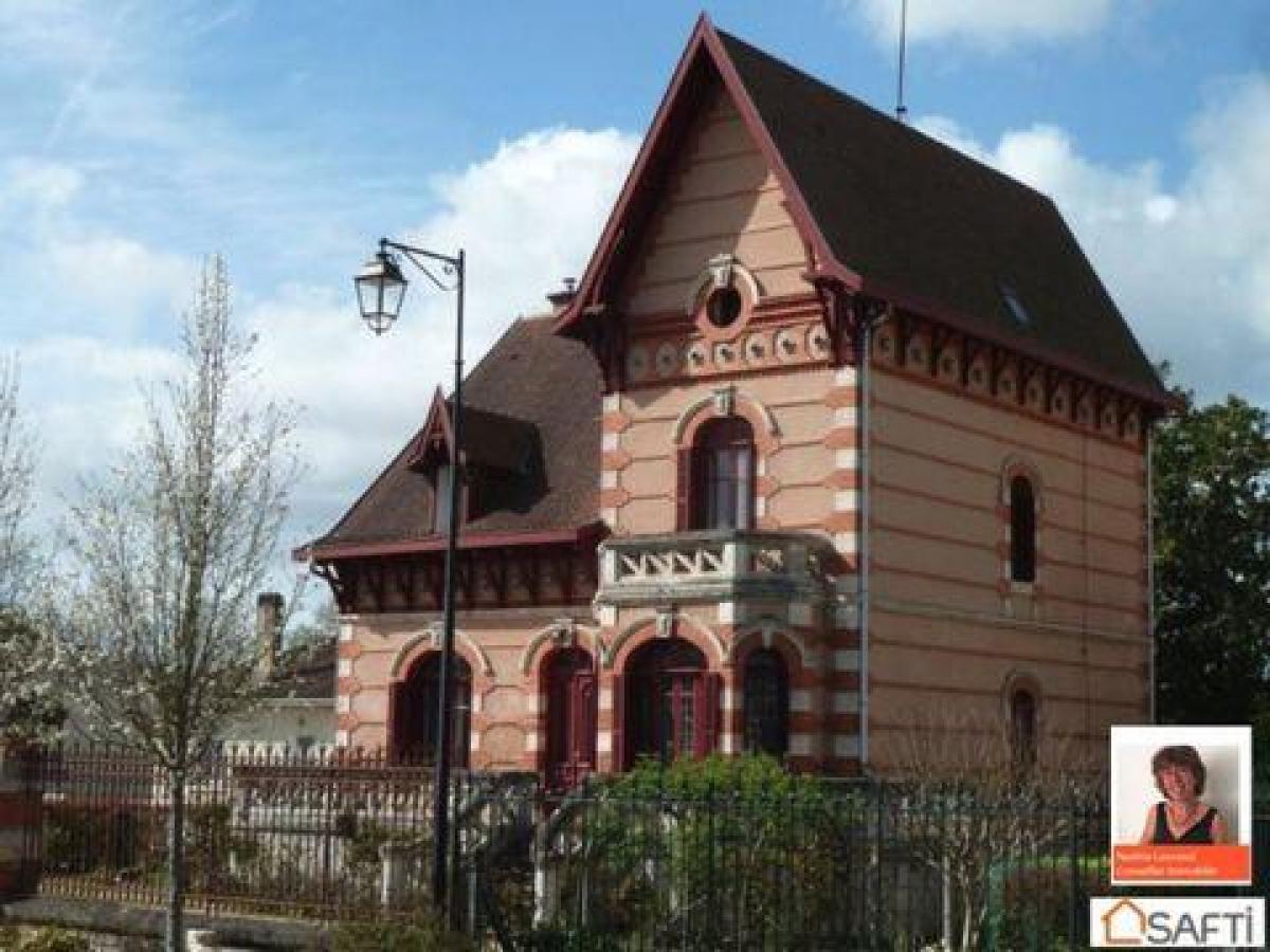 5 bedrooms Shop in Chalais, France No. 21305